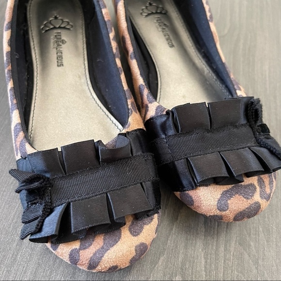 Fergalicious cheetah leopard animal print ballet flat shoes size 6.5 M - Picture 8 of 12